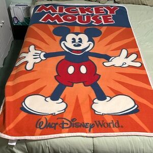 Walt Disney World Mickey Mouse Throw